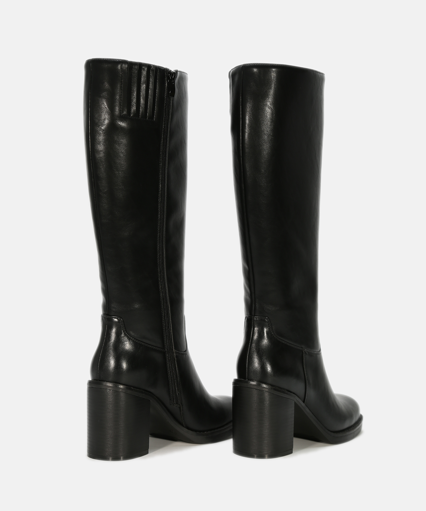 Botas negras tac&oacute;n image number null